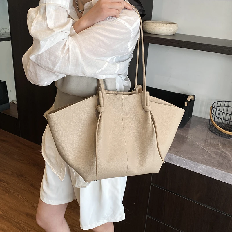 Branded Designer Shoulder Tote - Luxury Bags Trend 2025 ulasan dan harga