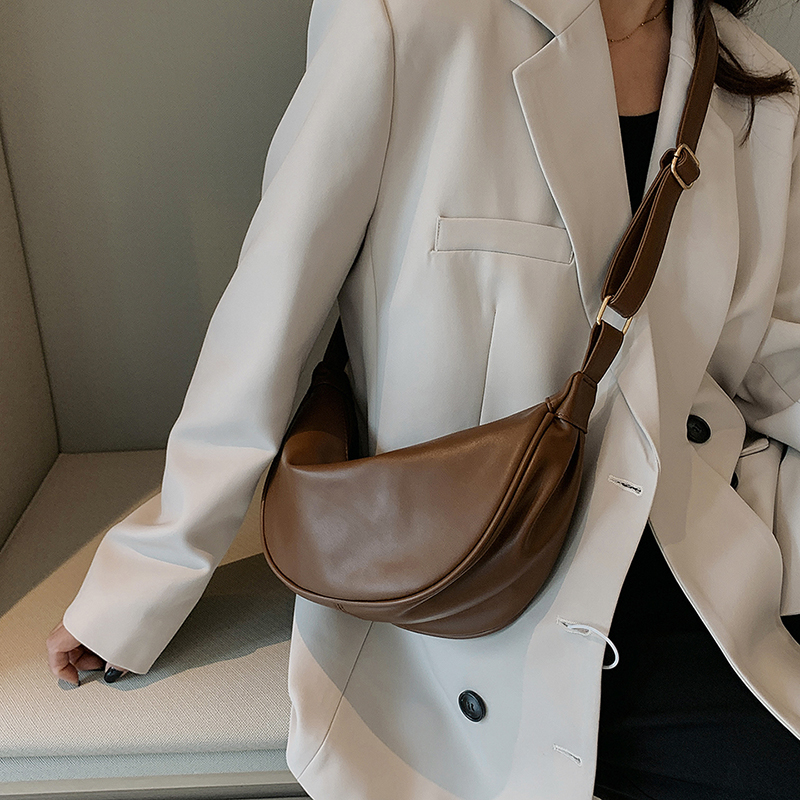 Half Moon Small PU Leather Zip - Luxury Bags Trend 2025 ulasan dan harga