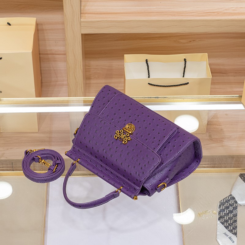 Women's handbag large capacity - Luxury Bags Trend 2025 ulasan dan harga