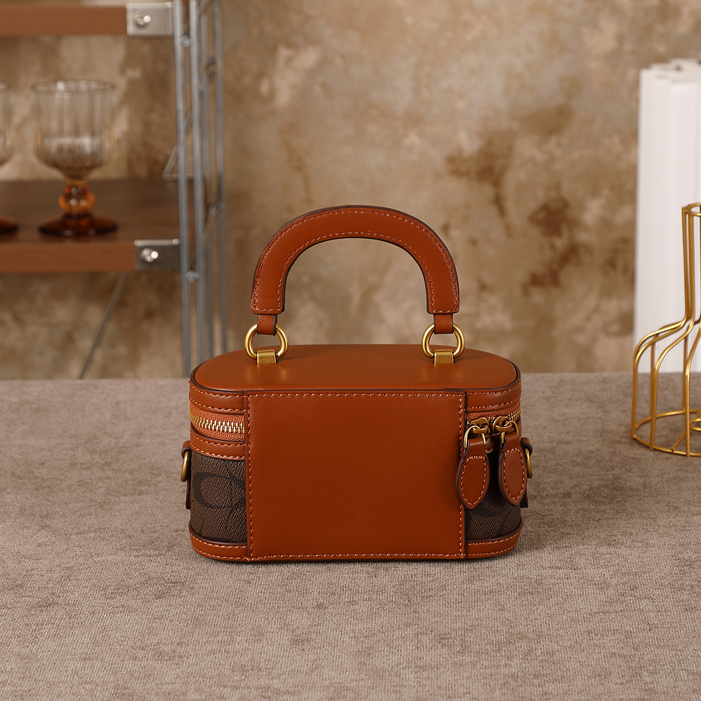 Light luxury niche design lunc - Luxury Bags Trend 2025 ulasan dan harga